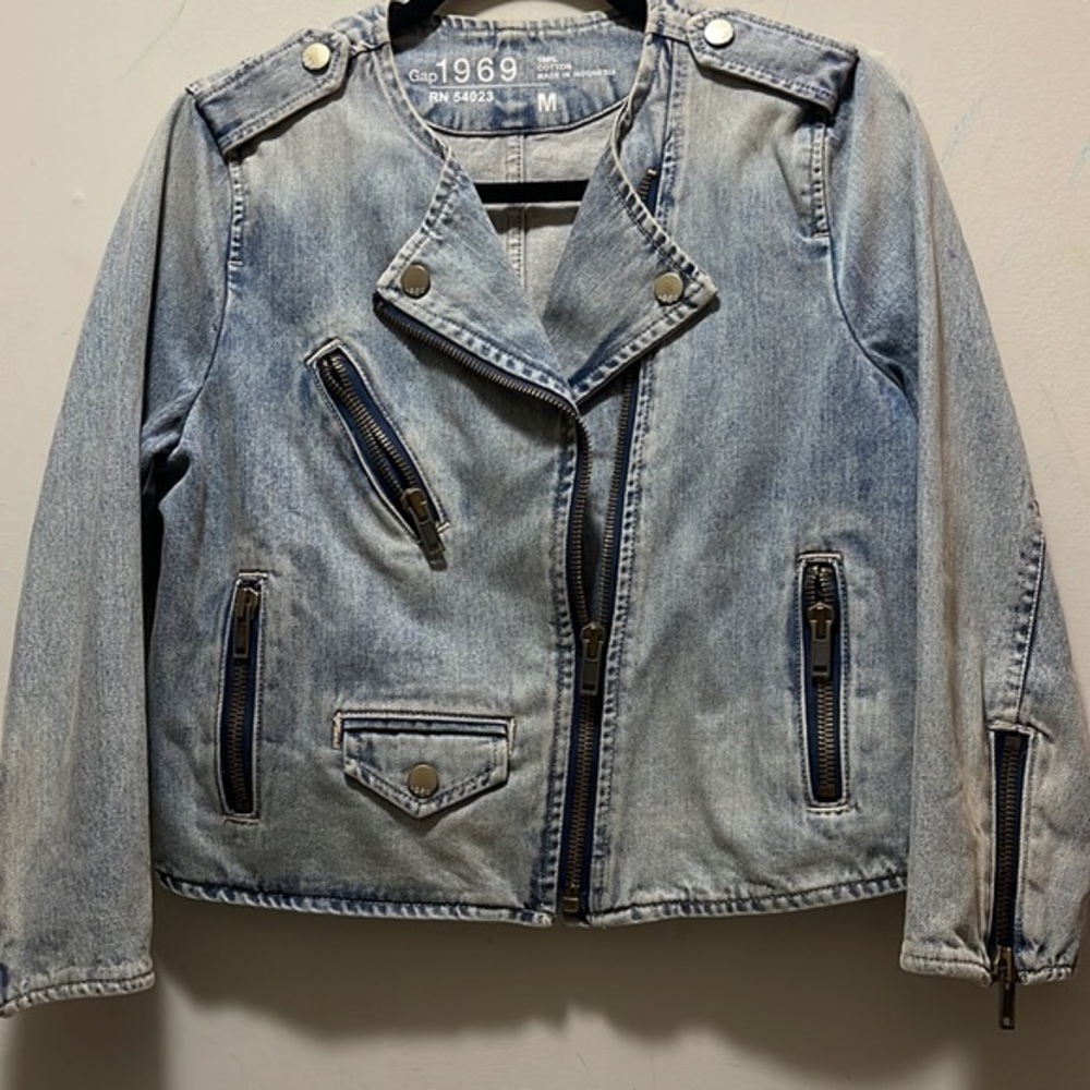 WOMEN’S GAP DENIM JACKET FIT MEDIUM WASH SIZE MEDIUM